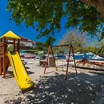 Nenich Aves Žman