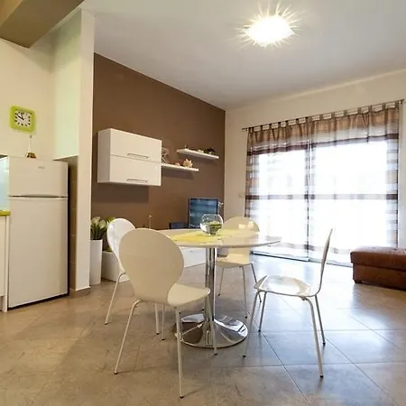 Apartamento Nenich Aves
