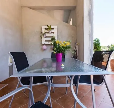 Lejlighed Nenich Aves