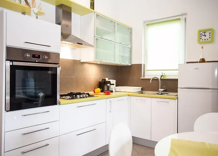 Apartament Nenich Aves *