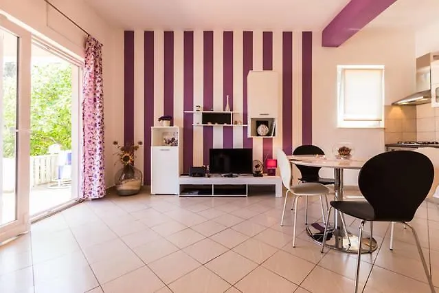 아파트 Nenich Aves *